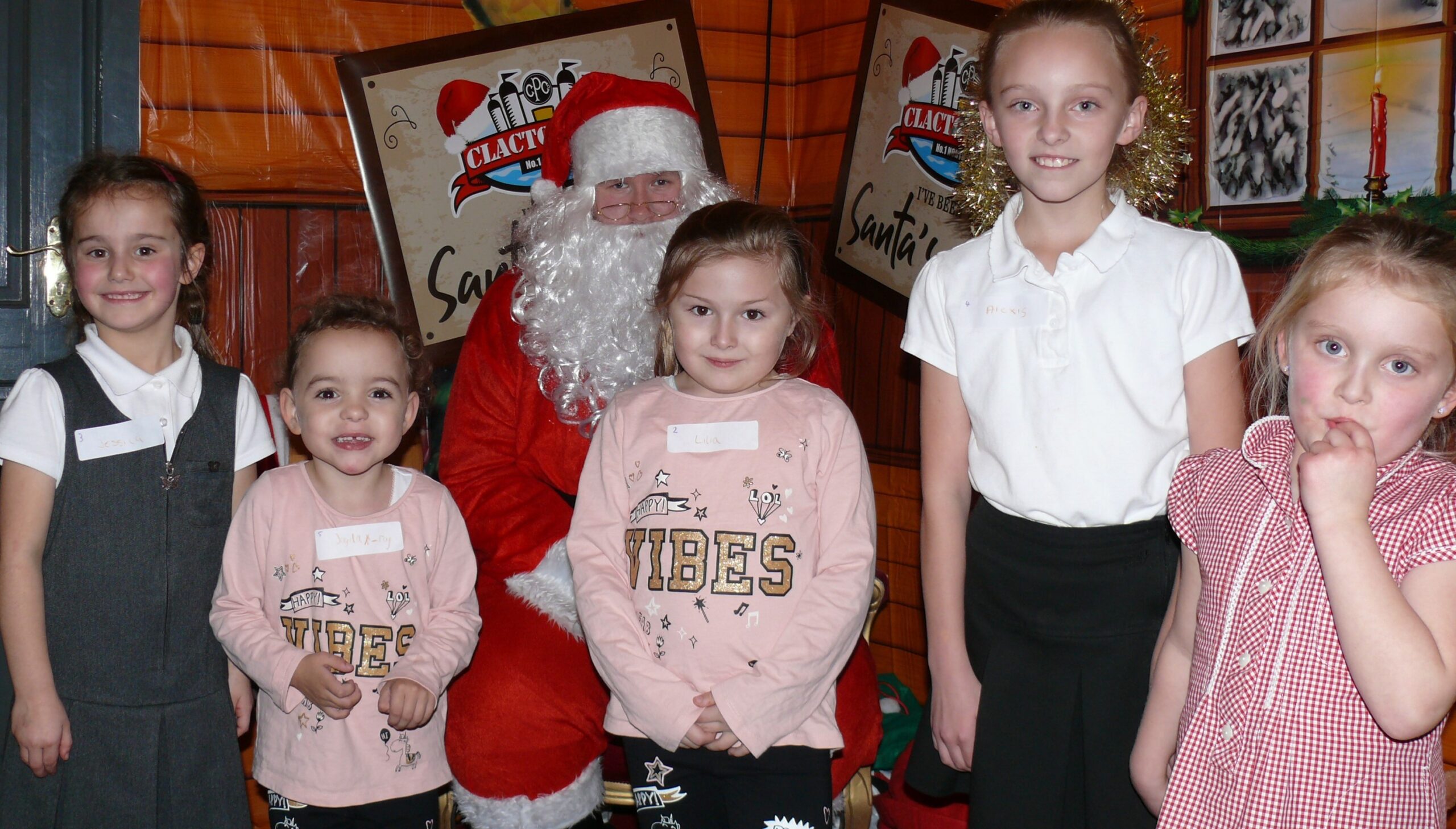 Almost 1,000 enjoy Pier Christmas festivities