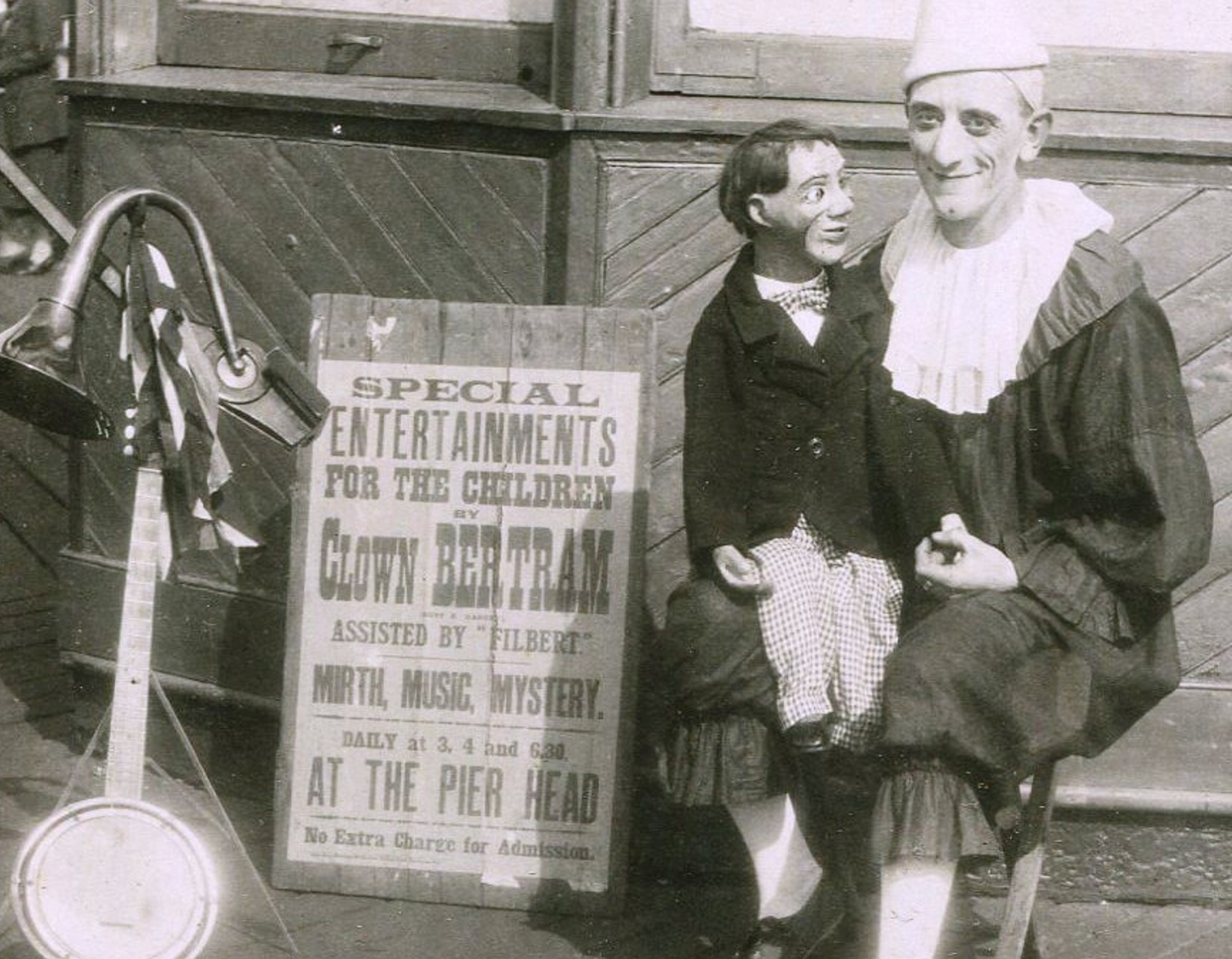 Pier to honour popular entertainer