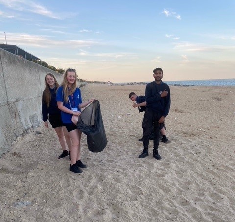 Keeping beaches clean of litter