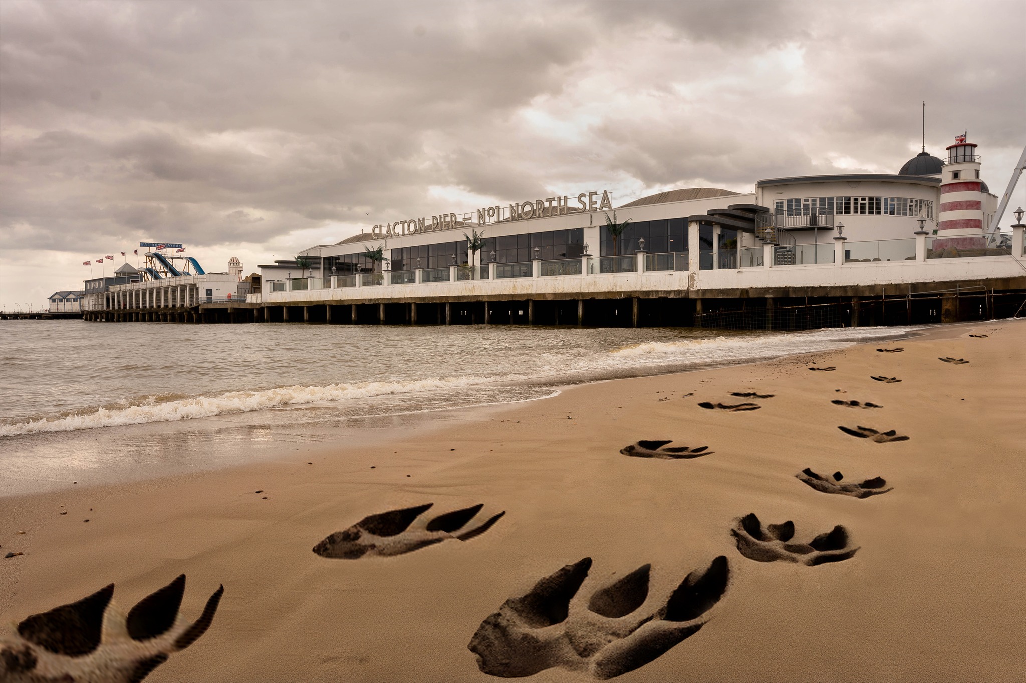 The Dinosaurs are on their way to Clacton Pier!